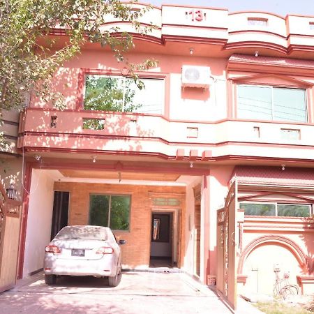 Redbury Guesthouse Iszlámábád Kültér fotó