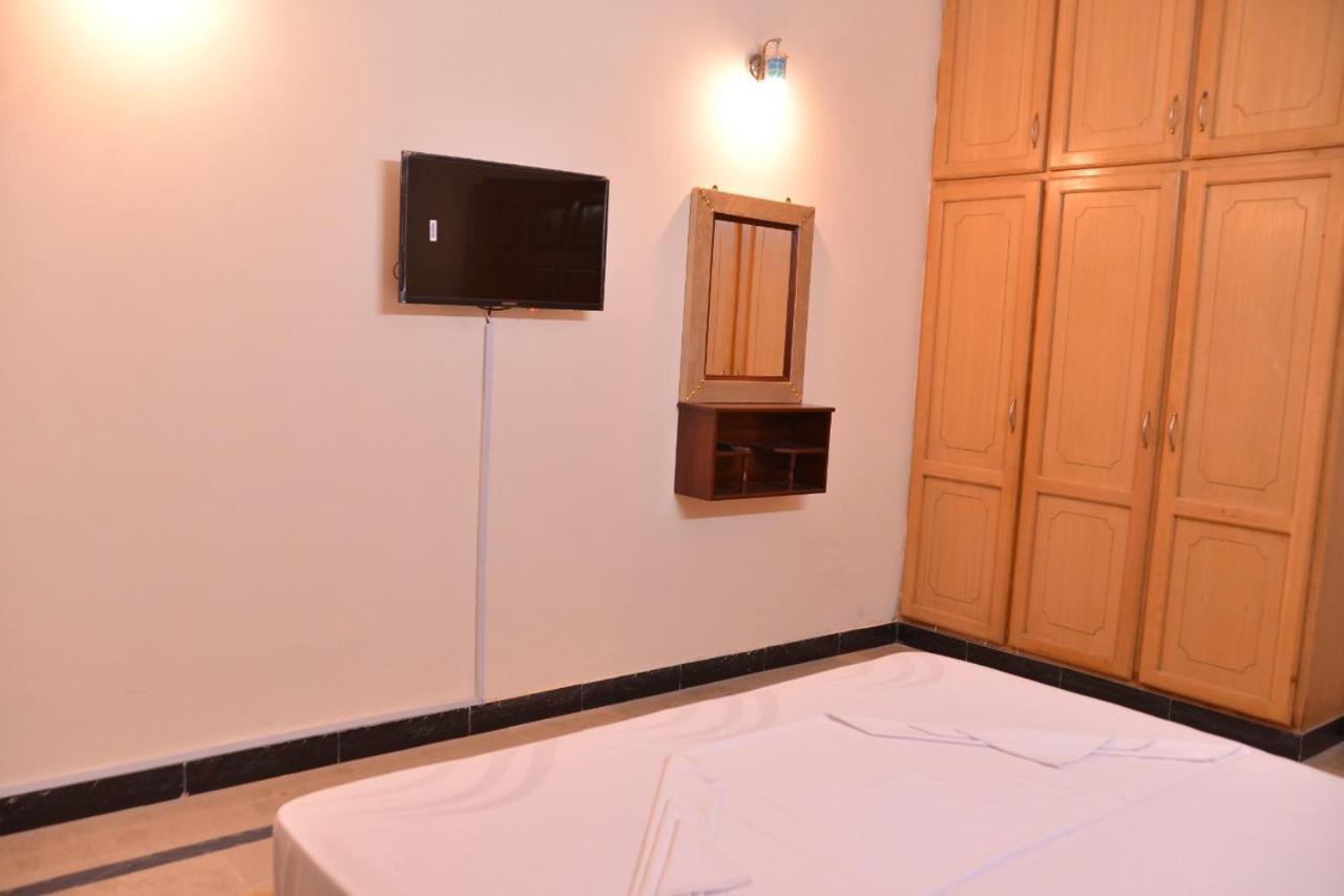 Redbury Guesthouse Iszlámábád Kültér fotó